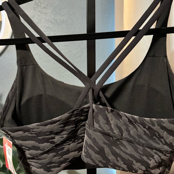 lululemon athletica Black Camo Sports Bra - Picture 3 of 5